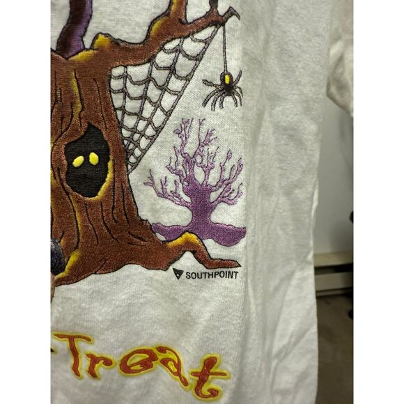 2 VTG 90's Halloween T Shirts SZ L South Point Black Cat Jack O Lantern Bat FLAW - Picture 12 of 12